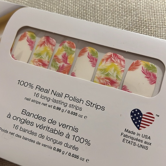 Brand New Color Street- Unopened in Package- Frond of You - Picture 3 of 3